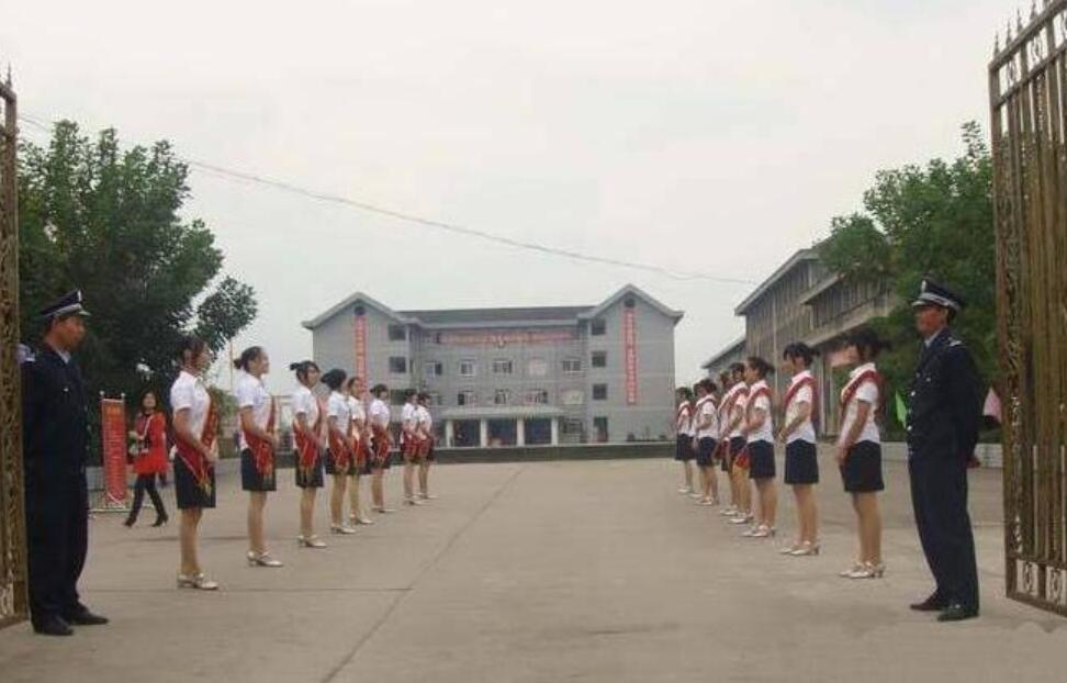 广安市第一职业高中学校